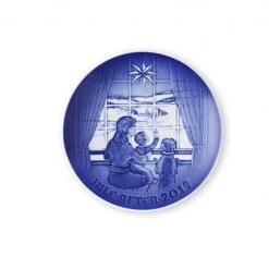 Bing And Grondahl Christmas Plate 2017