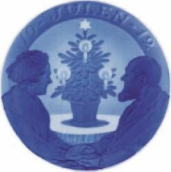 1912 Royal Copenhagen Christmas Plate