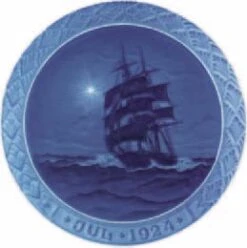 1924 Royal Copenhagen Christmas Plate