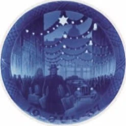 1937 Royal Copenhagen Christmas Plate