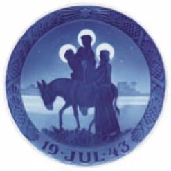 1943 Royal Copenhagen Christmas Plate