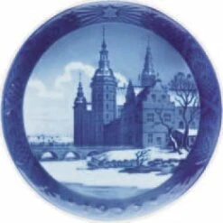 1953 Royal Copenhagen Christmas Plate