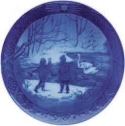 1987 Royal Copenhagen Christmas Plate