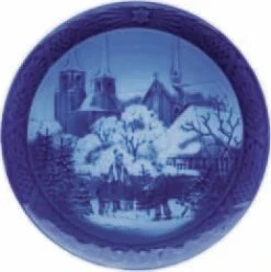 1997 Royal Copenhagen Christmas Plate