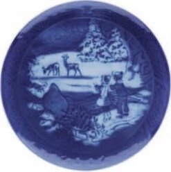 2002 Royal Copenhagen Christmas Plate