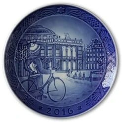 2016 Royal Copenhagen Christmas Plate